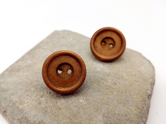 Preview: Braune Holzknopf Ohrstecker